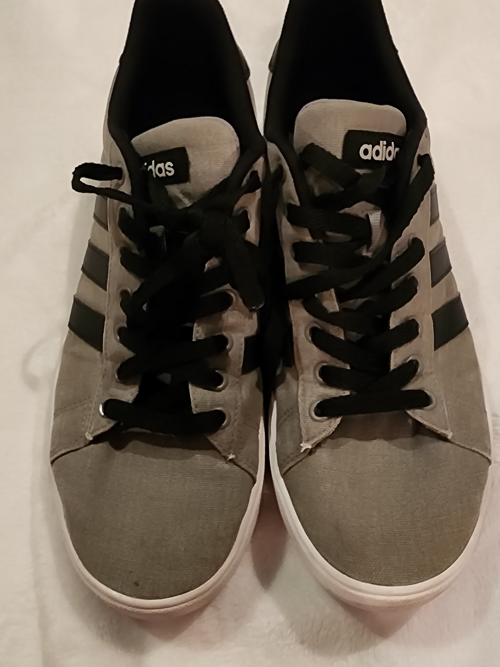Adidas Men's Casual Canvas Sneakers in Olive Gray - Picture 6 of 11